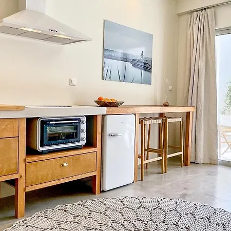 Kynthia - Escape To Seaside Makry Gialos Apartment